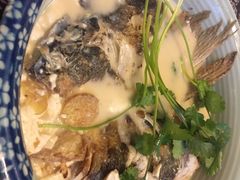 砂锅鱼头-75幢私房菜馆