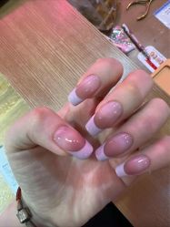 -伊人脱毛美甲美睫连锁机构