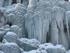 -大平台龙居瀑布旅游区