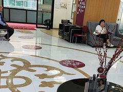 -雅悦齿科(顾村公园店)