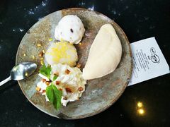 -莓园冰淇淋店