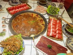 -旧街市鲜货老火锅(大光路店)