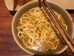 -亮亮面馆(经六路店)