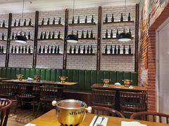 大堂-亚马逊环球美食百汇(新城吾悦广场店)