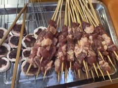 -哈尔滨小酒馆·鲜肉现穿自助烧烤(康新花园店)