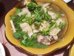 -谢老五跷脚牛肉·非遗传承店