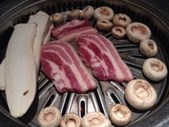 五花和蘑菇-青松馆韩国料理(香港中路佳世客店)