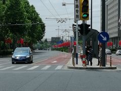 -新虹桥中心大厦