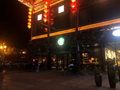 -星巴克(西安曲江银泰店)