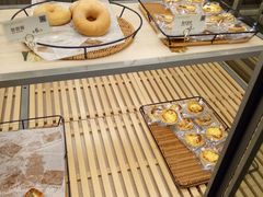-顶东面包花园·生日蛋糕(世博店)