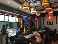 大堂-石头门坎