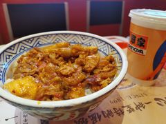 辣白菜猪肉盖饭-吉野家(黑牛城道店)