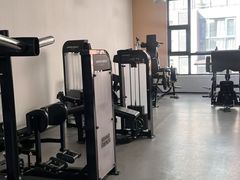 -岩顶健身(玄武店)