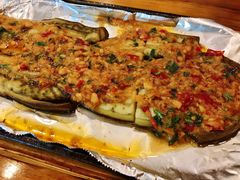 茄子-老东镇啤酒屋海鲜加工·蒸汽海鲜·海鲜烧烤(台东店)