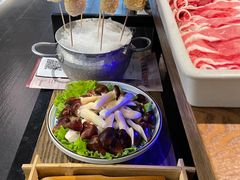 -尚尚仙·酸汤猪手·猪肚鸡火锅(华联万柳购物中心店)