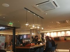 -星巴克臻选(上海中环广场2F店)