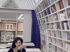 -钟书阁(松江泰晤士小镇店)