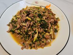 雪菜牛肉丝-食光慢宴·安吉土菜馆