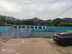 -趣玩宠物乐园寄养训犬训狗游泳池