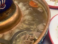 -毛辣果·贵州红酸汤牛肉火锅(西单店)