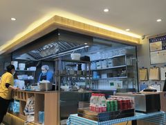 -灵芝妹子海鲜米线(劳动公园店)