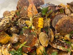 -鑫渔港海鲜本地菜·山海关浑锅(东戴河店)