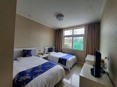 -华山御温泉度假村