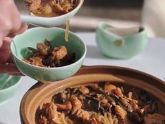 小鸡炖榛蘑-止观小馆·辽河口渔家菜(王府井店)