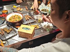 -马路牙子烧烤音乐酒馆(望京店)