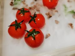 番茄脆菇沙拉-小大董·烤鸭(凤凰汇店)