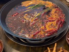 -黄潇洒老火锅(九眼桥宏济巷店)