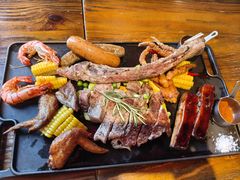 长柄战斧牛排海陆空-1886德国汽车餐厅(外滩中央店)