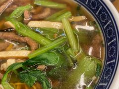 芹菜牛肉面-沪西老弄堂面馆(定西路店)
