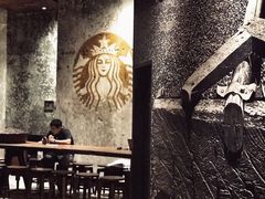 -星巴克臻选(北京嘉里中心第二店)
