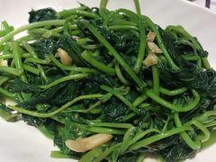 蒜蓉炒番薯叶-强记海鲜·大排档(蛇口新街店)