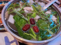 招牌滋补羊肉汤配馕饼-阿娜尔·新疆菜(宜家荟聚中心店)