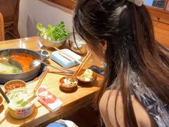 -苗阿哥酸汤牛肉火锅(体育场店)