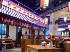 大堂-先启半步颠小酒馆(白麓里店)