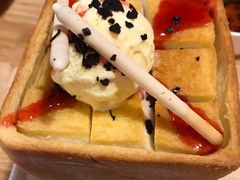 面包诱惑-大话小腰(鸟巢店)