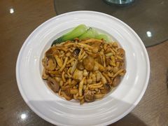 -赶海部落海鲜城(海阳路店)