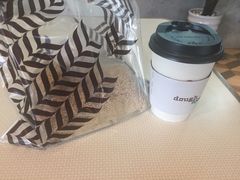 -Dough&Joe团憩(瑞虹天地月亮湾店)