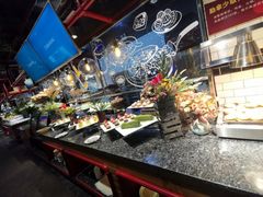自助取餐区-钦瓦台时尚自助餐厅(银泰城店)