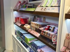 店内环境-4iNLOOK美瞳店(龙之梦购物中心虹口店)