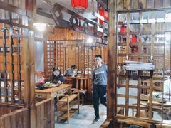 -果松木炭酸菜铜火锅·外婆参鸡汤