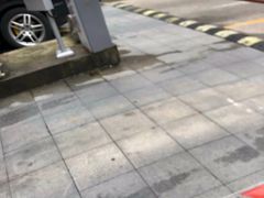 -海天商务大厦-地上停车场