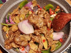-吃饭皇帝大土家民族菜(荟聚店)