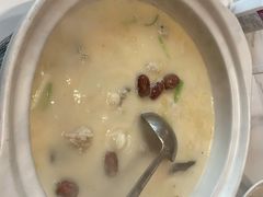 鮰鱼炖汤-鱼痴渔醉·食鲜集(月亮湾店)