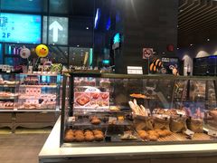 面包甜点陈列柜-巴黎贝甜(大宁国际商业广场店)