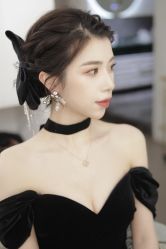 -艾米丽婚纱礼服