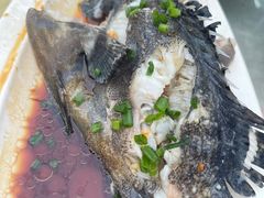 -四川小胡子海鲜(丁村万人海鲜广场店)